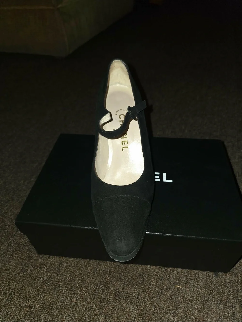 Channel heels
